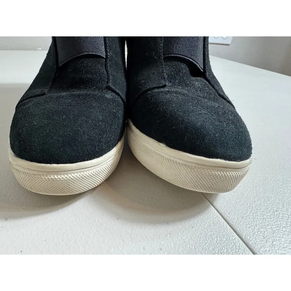 Blondo Glenda waterproof black suede wedge bootie sneaker ankle zippers sz 7.5